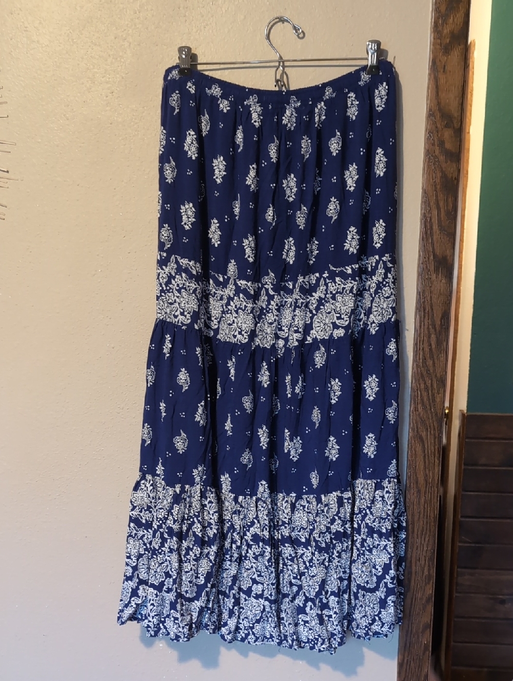 Bohemian Navy Floral Tiered Maxi Skirt with Elastic Waistband - Picture 6 of 8